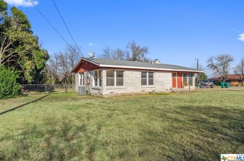 508 Avenue, Morgans Point, TX 76513-3918