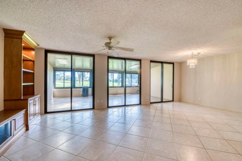 808 Windermere Way, West Palm Beach FL  33418-7170 exterior