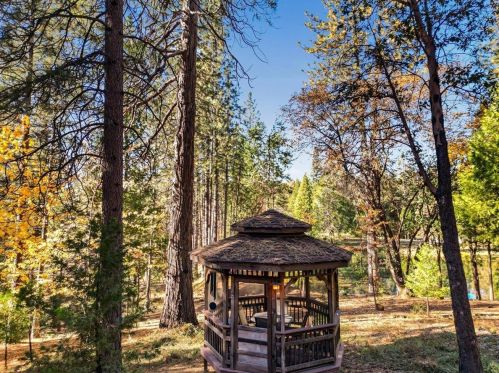 13943 Greenhorn Rd, Grass Valley CA  95945-8483 exterior