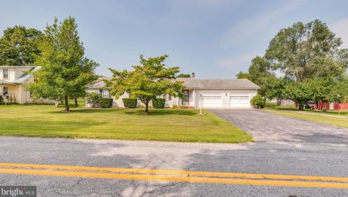 147 Euclid Ave, Charles Town WV  25414-1111 exterior