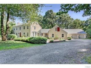 999 Burr St, Fairfield, CT 06824-7112