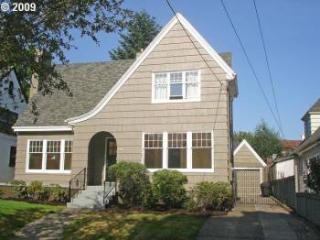 2835 15th Ave, Portland, OR 97202-2207