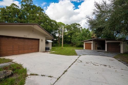 1374 Haverhill Rd, West Palm Beach, FL 33417-5916