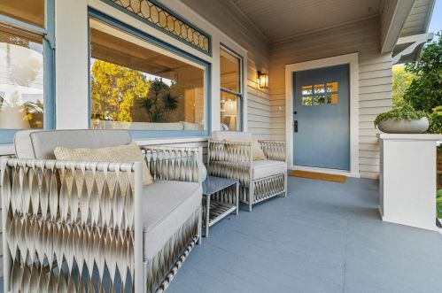 326 Micheltorena St, Santa Barbara CA  93101-1123 exterior