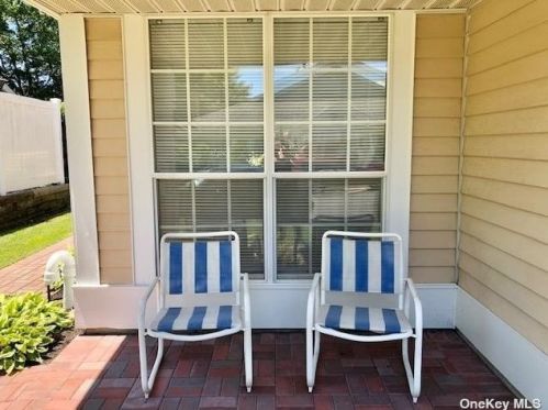 141 Glen Dr, Panamoka, NY 11961-1621