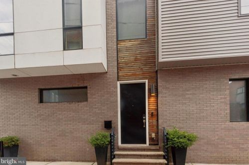 310 Fairmount Ave, Philadelphia PA  19123-2931 exterior