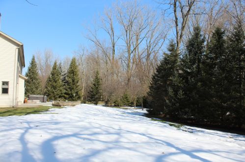 11597 14 Ave, Kenosha WI 53140-2281 exterior