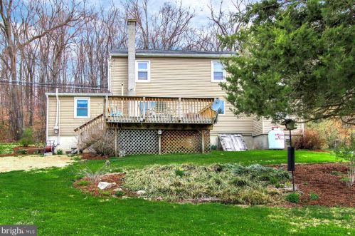 3243 Galen Hall Rd, Swartzville PA  17569-9580 exterior