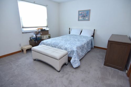 226 Marigold St, Whitaker PA  15120-2233 exterior