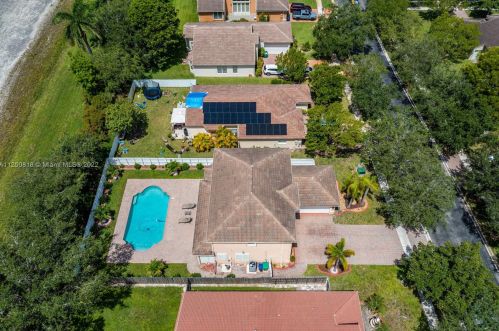 19270 29 Ct, Hollywood FL 33029-2474 exterior