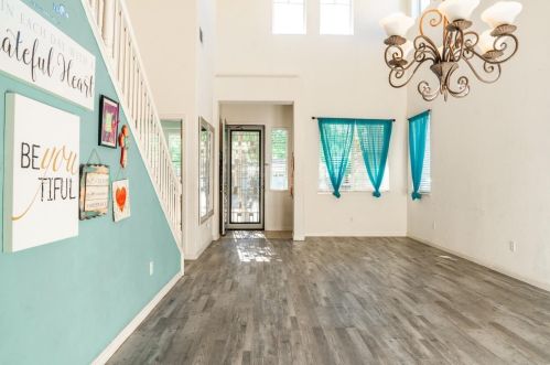 5812 Homewood Way, Riverbank CA  95367-9550 exterior