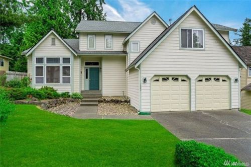 1002 Calypso Cir, Silverdale, WA 98383-8005