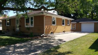 741 Pleasant Ln, Menasha, WI 54952-2439