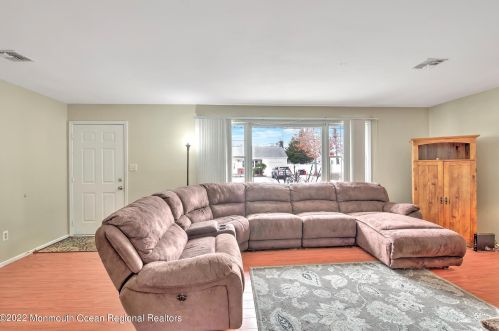 1311 Norwood St, Lacey NJ  08731-4105 exterior