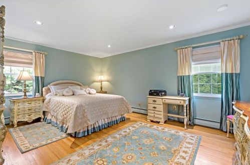 51 Meadow Rd, Briarcliff NY  10510-1134 exterior