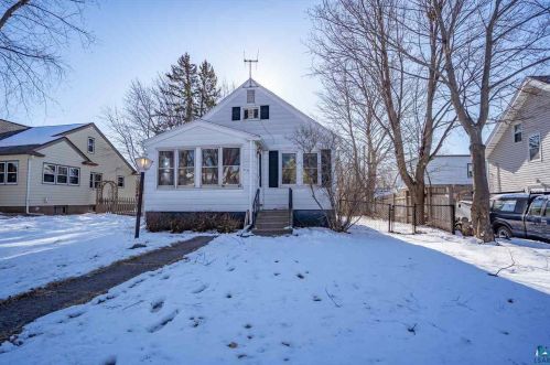 4722 5th St, Duluth, MN 55807-2007