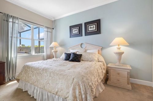 9407 Quarry Dr, Naples FL  34120-5223 exterior