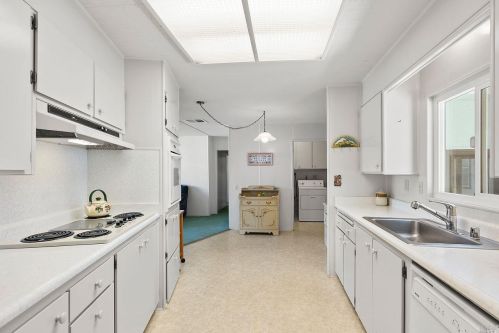 40 Westgate Cir, Santa Rosa CA  95401-9014 exterior