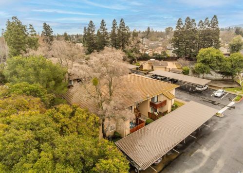 542 Arcadia Dr, Vacaville CA  95687-3354 exterior