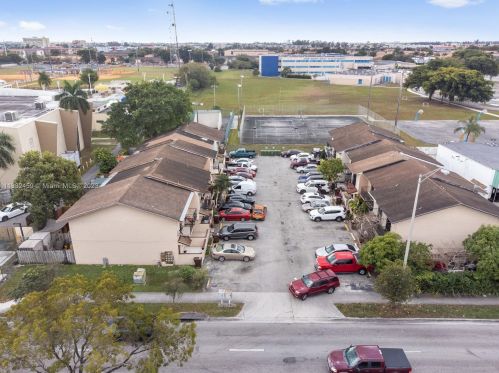 2310 60th St, Hialeah FL  33016-4420 exterior