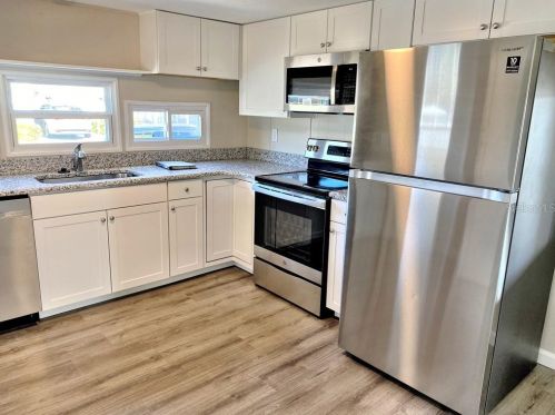 7266 Mount Georgetown Dr, Saint Petersburg, FL 33702-6030