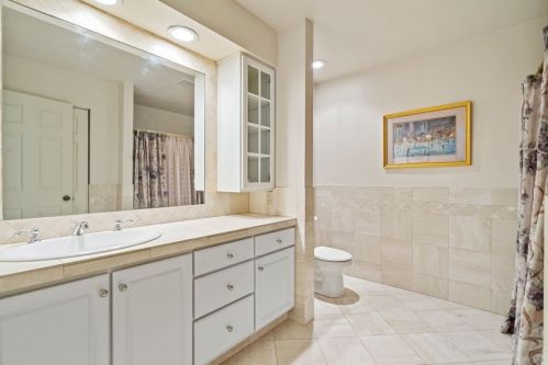 7082 Clubview Dr, Bridgeville PA  15017-1097 exterior