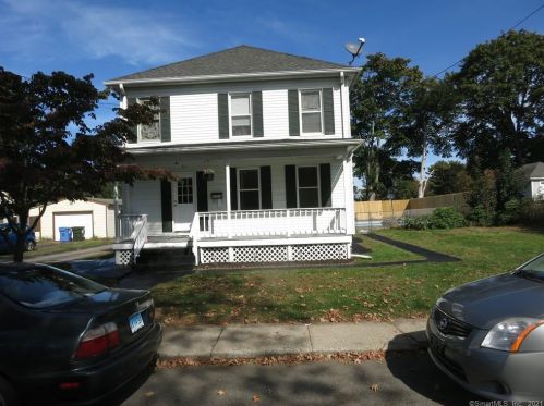21 Russell Rd, Norwich, CT 06360-2526