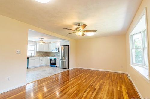 23 Mcintosh Ave, Uncasville CT  06382-2227 exterior