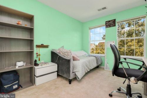 117 Alpine Dr, Leesburg VA  20175-6126 exterior