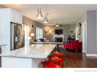 281 Warpas Rd, Madison, CT 06443-2085