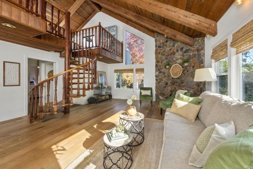 396 Pleasant Hill Rd, Sebastopol CA  95472-4020 exterior