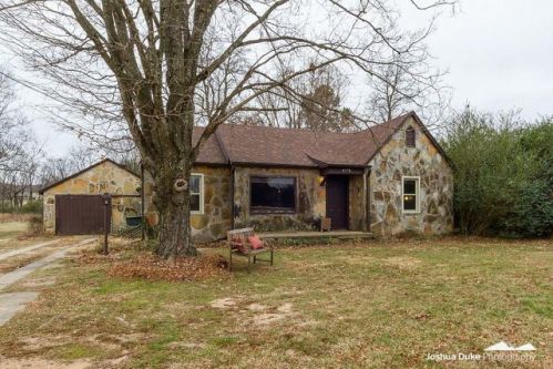 4255 Huntsville Rd, Fayetteville, AR 72701-7410