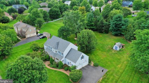 13 Woodside Ln, Flemington NJ  08822-3221 exterior