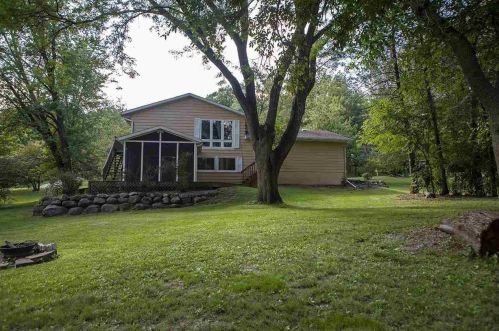 610 Sager St, Deerfield, WI 53531-9631