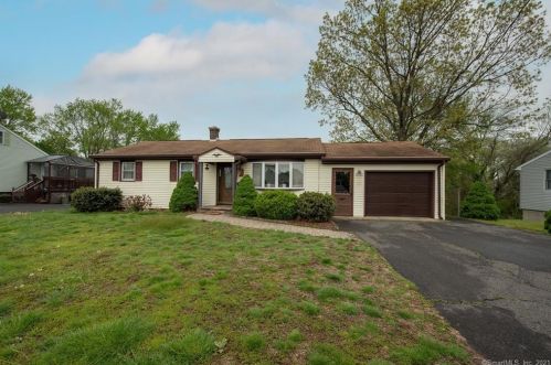 114 River St, Southington, CT 06489-1242