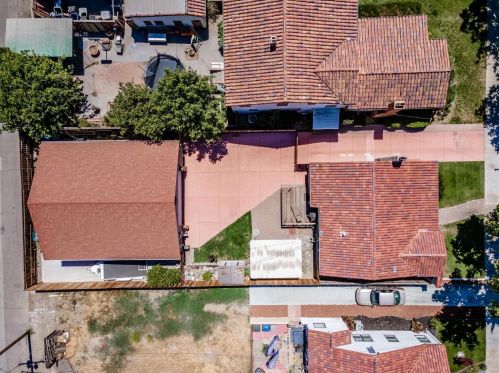 956 J St, Los Banos CA  93635-4321 exterior