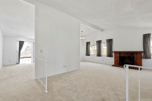 28535 Winterdale Dr, Santa Clarita CA  91387-3136 exterior