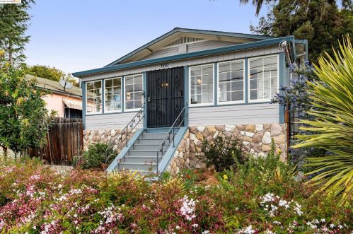 7570 Circle Hill Dr, Oakland, CA 94605-3002