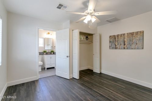 8136 12 St, Phoenix AZ 85022-3137 exterior