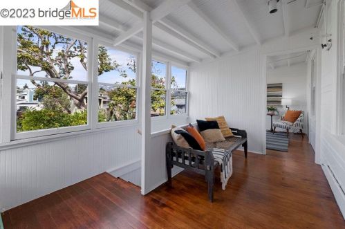 418 45 St, Oakland CA 94609-2135 exterior