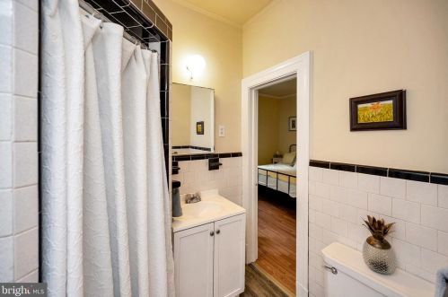 142 Main St, Bowling Green VA  22427-9425 exterior