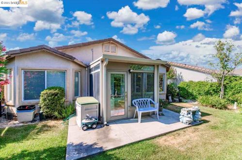 402 Laurel Pl, Rio Vista CA  94571-2181 exterior