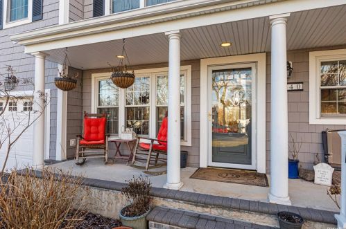 1440 Pine Acres Blvd, Bayshore, NY 11706-4956