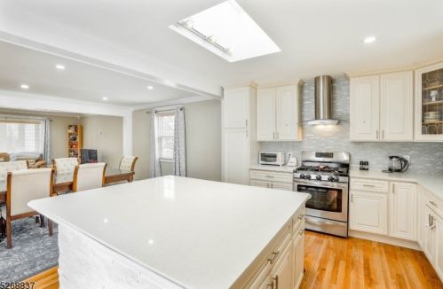 31 Wendell Pl, Clark NJ  07066-2324 exterior