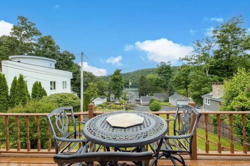 14 Boulder Rdg, Danbury CT  06811-3144 exterior