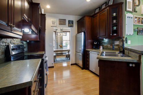 314 Dakota Ct, Mishicot, WI 54228-9202
