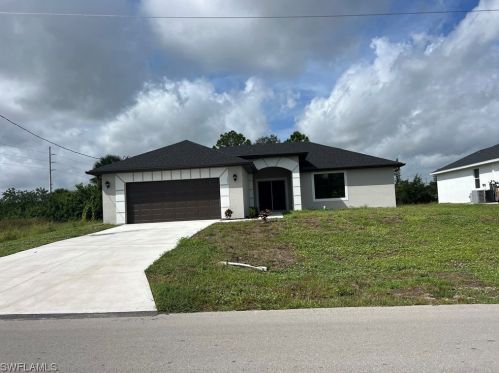 3810 34th St, Lehigh Acres, FL