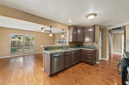 6961 Calvin Dr, Citrus Heights CA  95621-2858 exterior