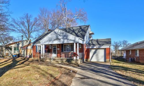 6 Drummond St, Cincinnati, OH 45218-1021
