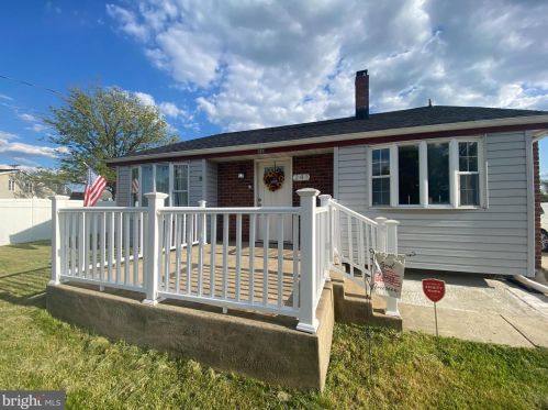 241 Capital Dr, West Deptford NJ  08051-1247 exterior